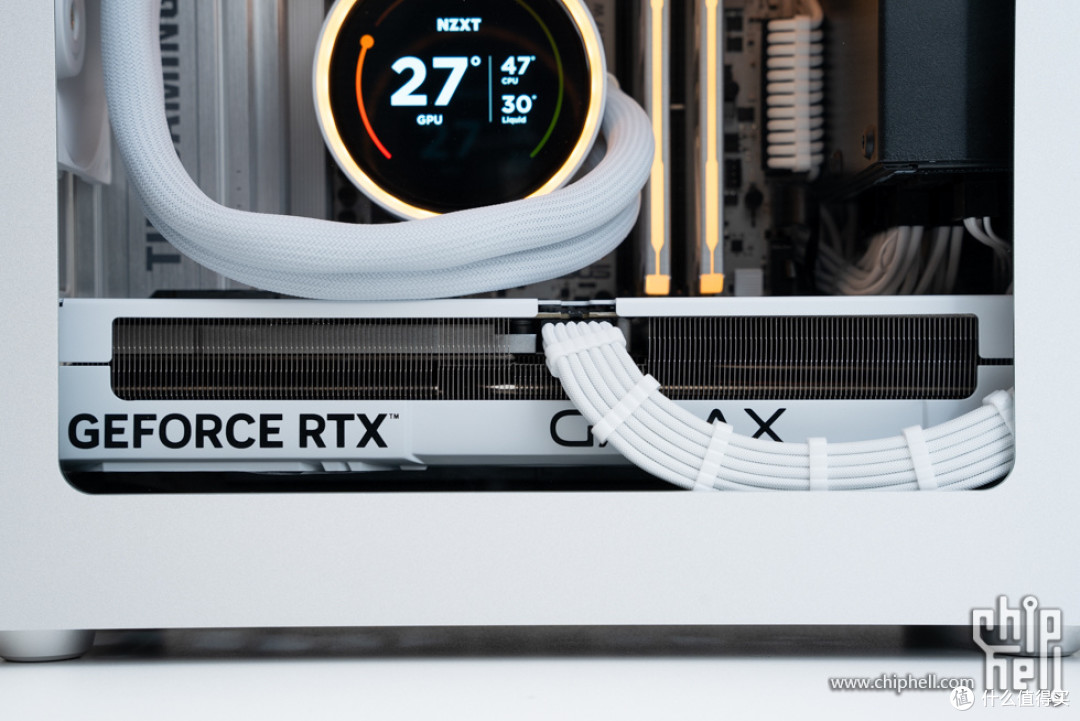 精致游戏主机，华硕 B850M + 影驰 5070 Ti 金属大师 + COOJ Z18