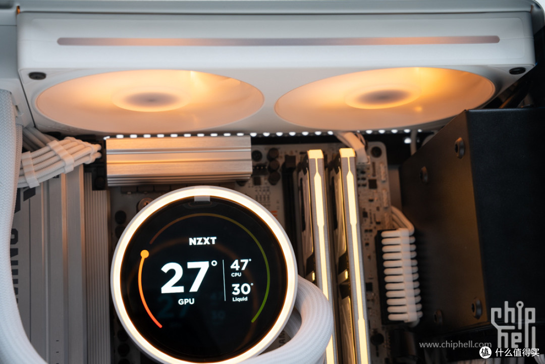 精致游戏主机，华硕 B850M + 影驰 5070 Ti 金属大师 + COOJ Z18