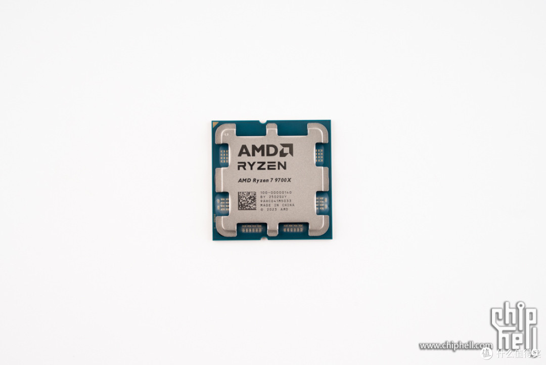 精致游戏主机，华硕 B850M + 影驰 5070 Ti 金属大师 + COOJ Z18