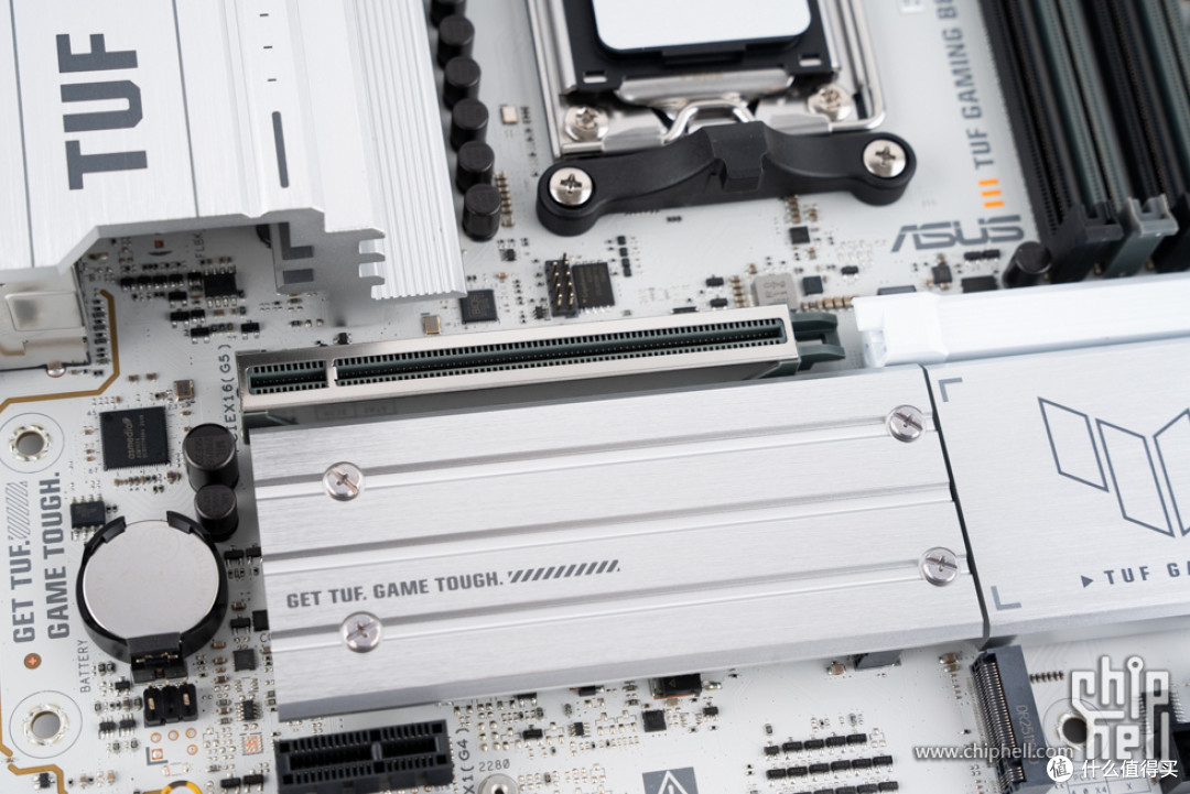 精致游戏主机，华硕 B850M + 影驰 5070 Ti 金属大师 + COOJ Z18