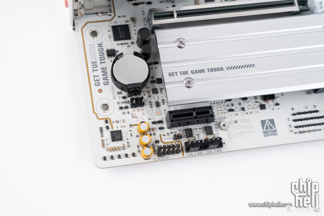 精致游戏主机，华硕 B850M + 影驰 5070 Ti 金属大师 + COOJ Z18