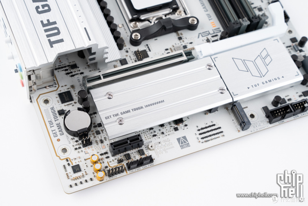 精致游戏主机，华硕 B850M + 影驰 5070 Ti 金属大师 + COOJ Z18