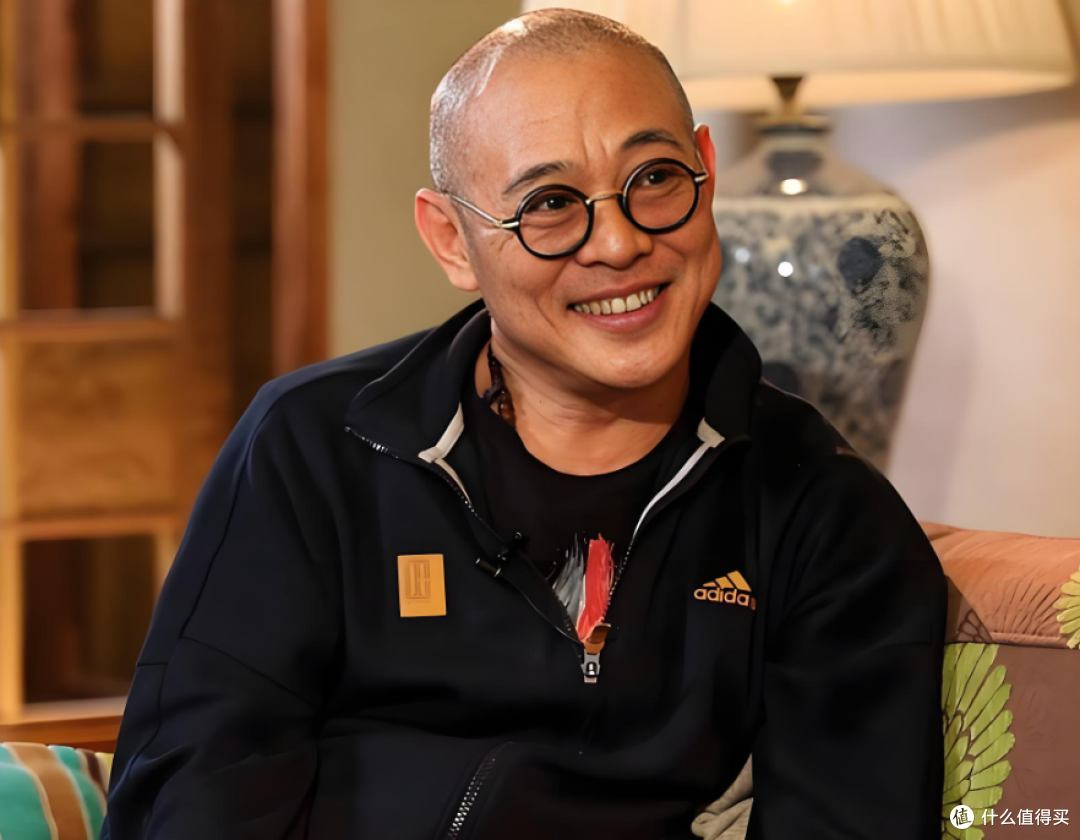 李连杰的“享福女儿”引争议:4个女儿两种人生,偏心还是无奈!