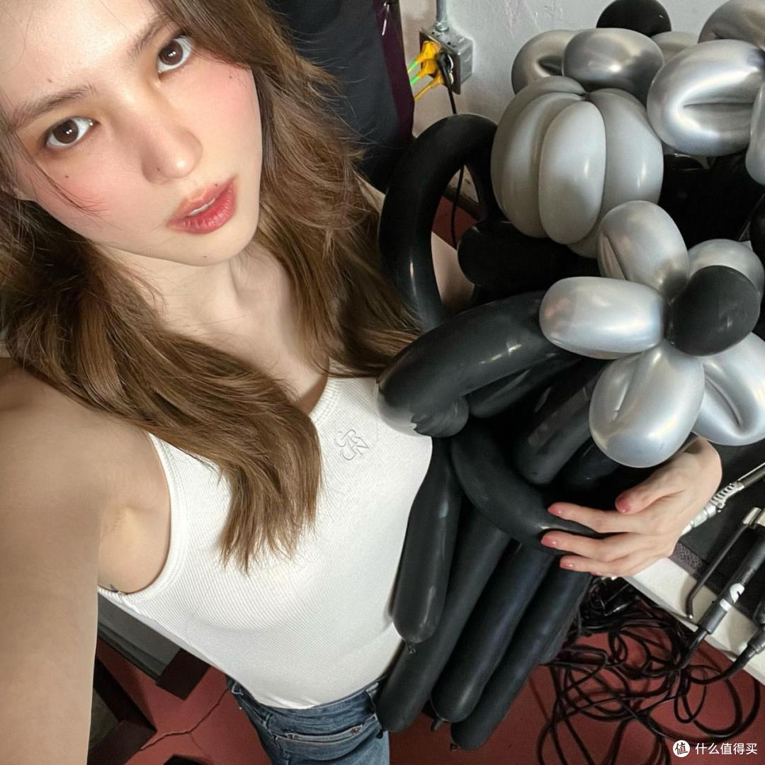 逆向美学潮流:无睫妆,秋冬很火的美妆趋势,展现自在真实的样貌