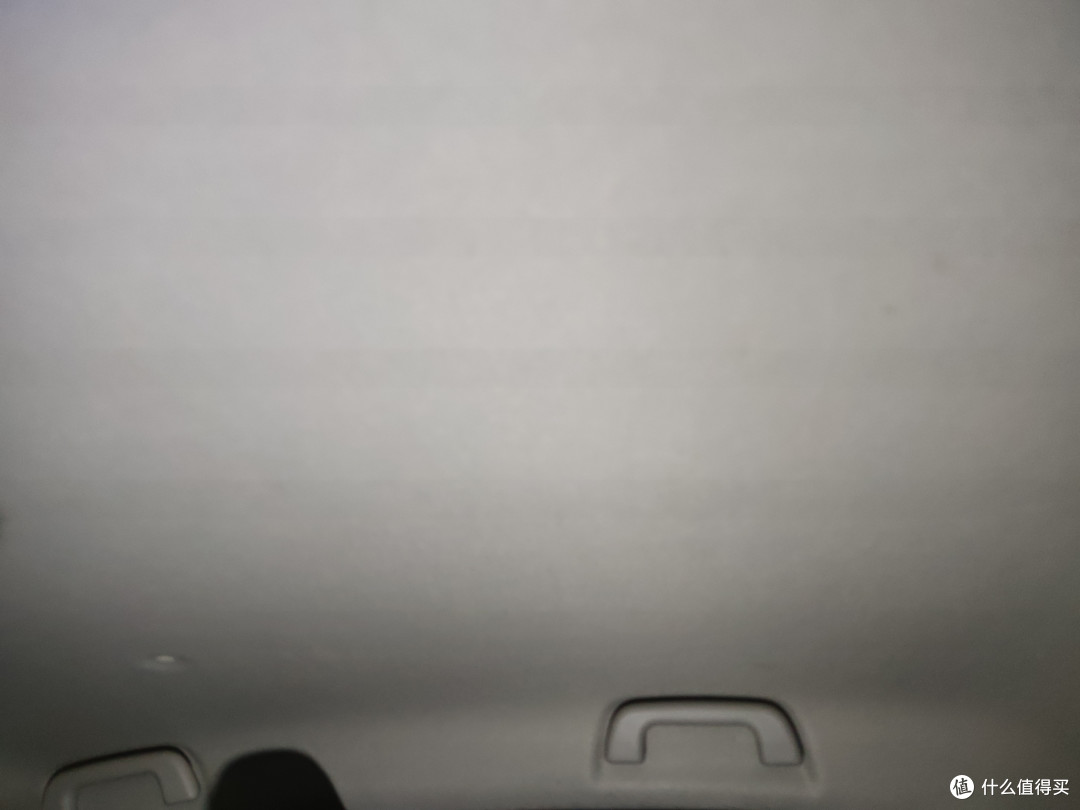 空空荡荡的顶棚