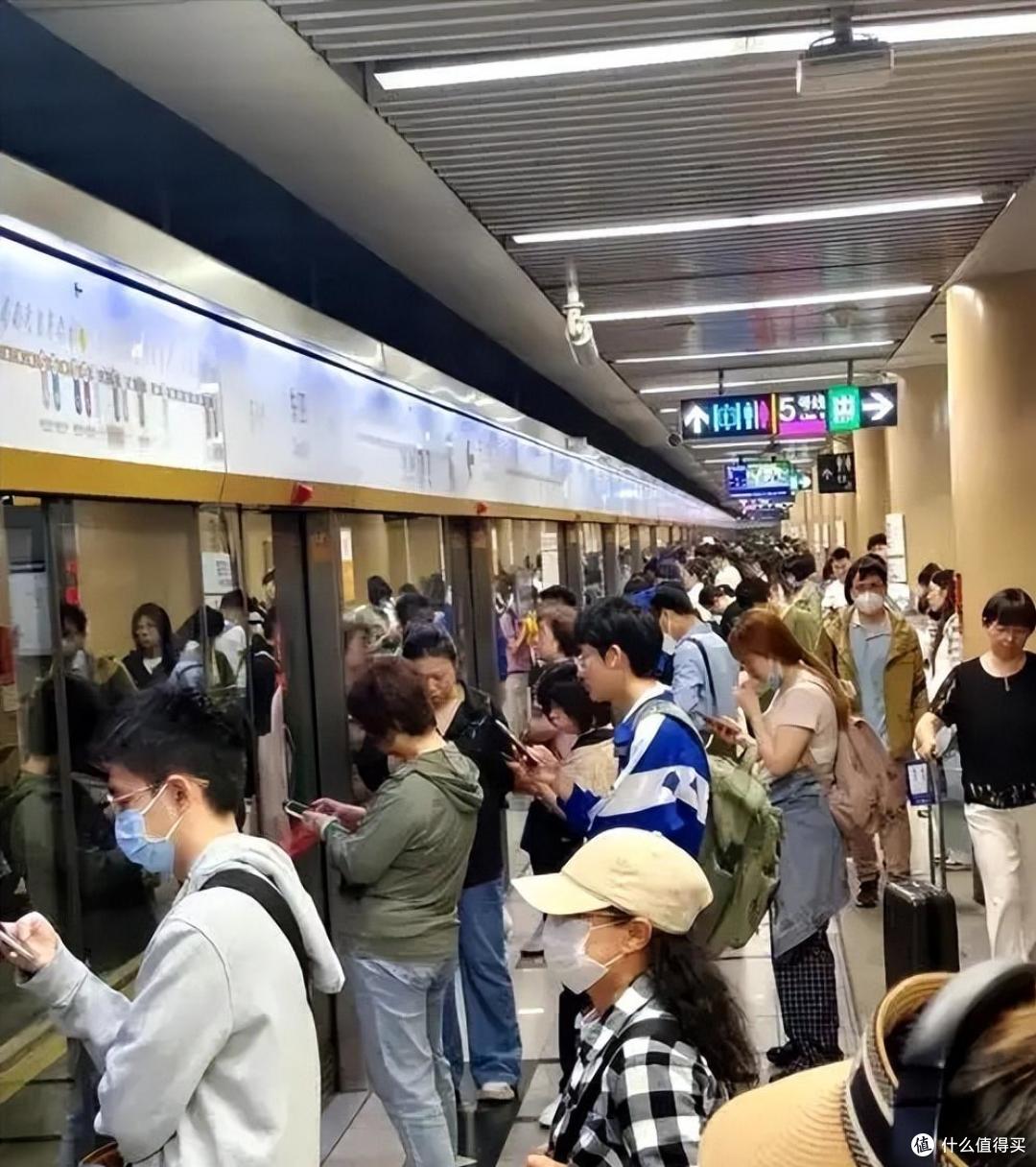 北京地铁一年亏损229亿!全国只有5座盈利,爆满的地铁为何还会赔