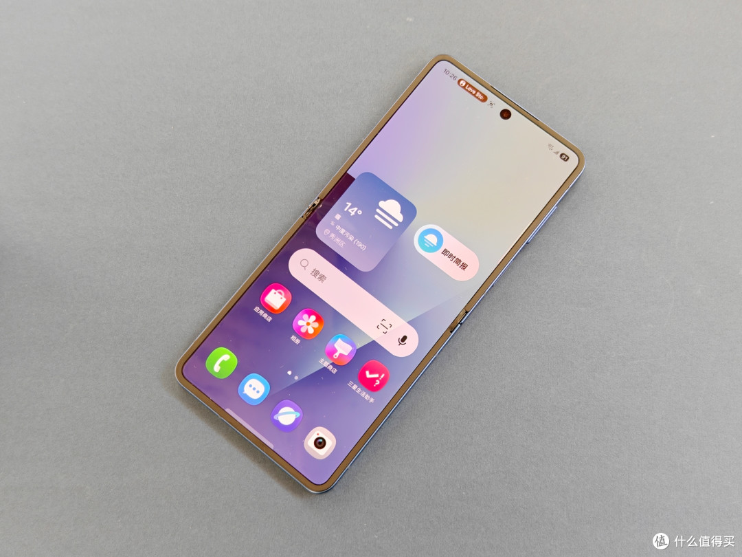 三星Galaxy Z Flip7上手:全能超窄边框外屏打动我心