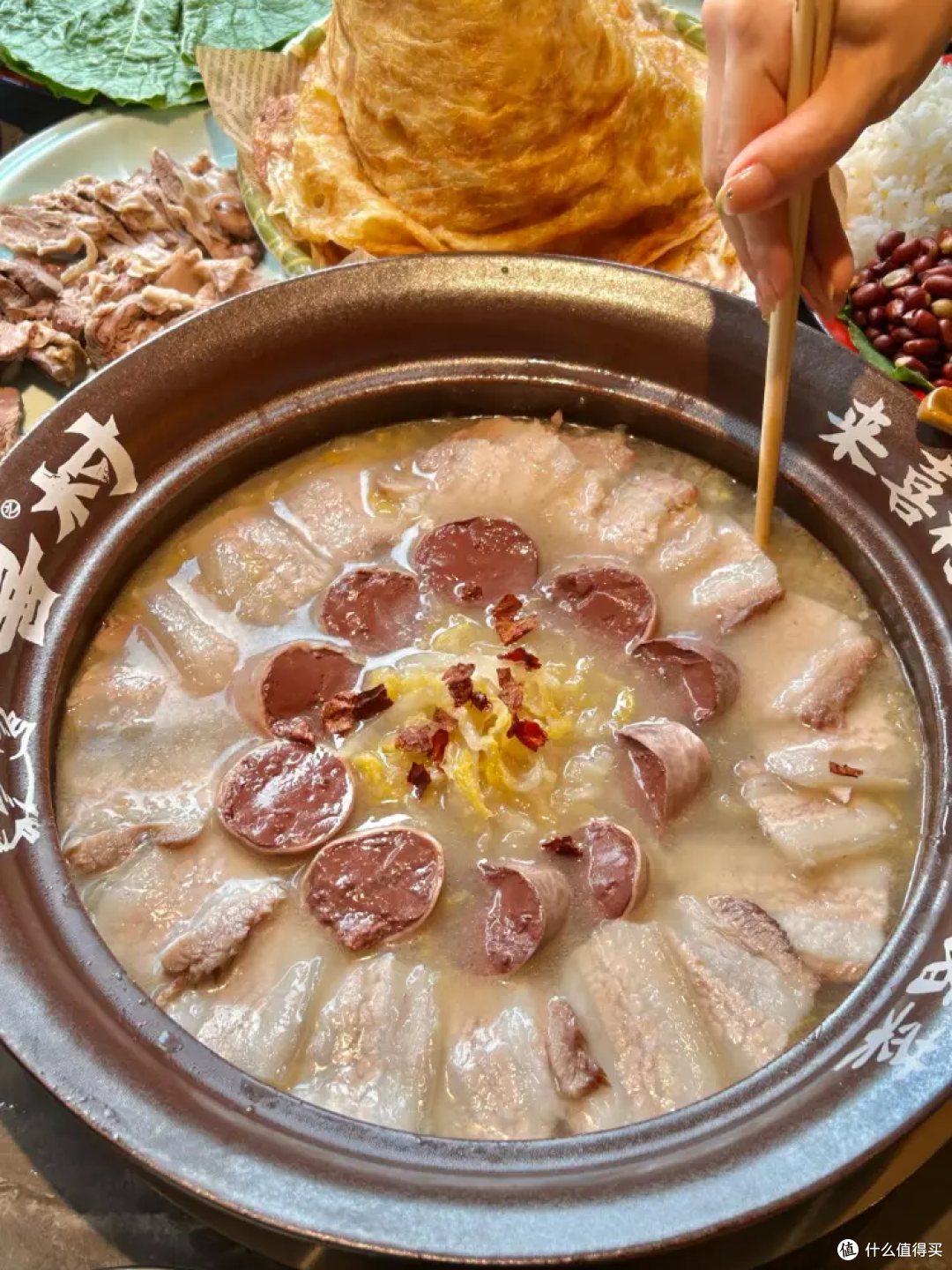 寒冬暖胃指南!东北传统美食图鉴,这口热乎的冬天一定要吃