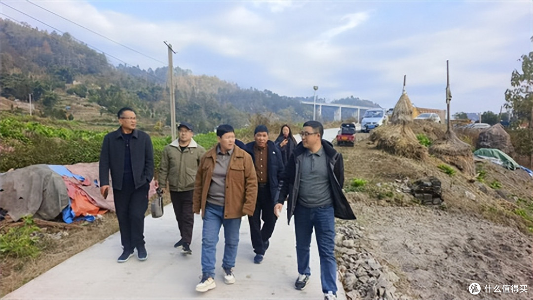 多企赴平塘县综合研学营地项目考察洽谈