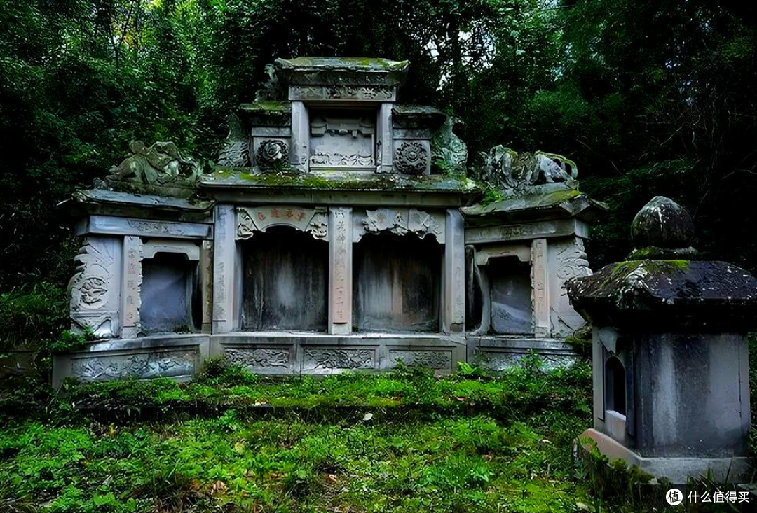 为什么说:“宁睡荒坟,不住破庙”?破庙里到底有什么?
