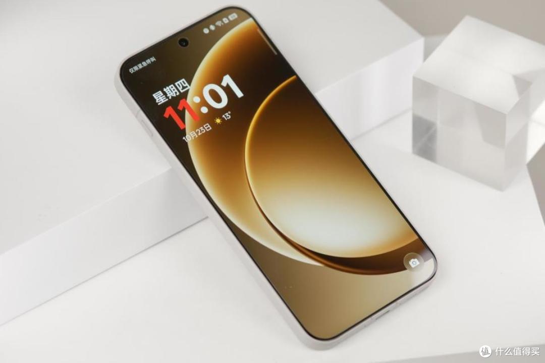一加“太拼了”,16GB+1TB+7300mAh,顶级新旗舰再度降至新低价