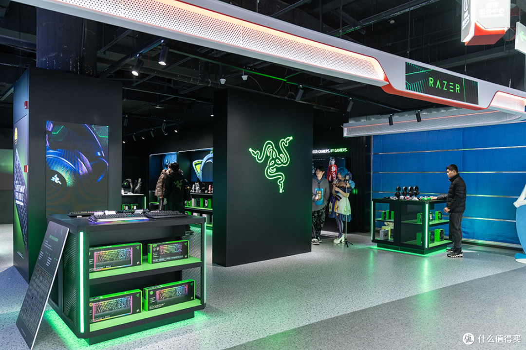 【探店体验】宁波首家雷蛇Razer专卖店空降京东MALL