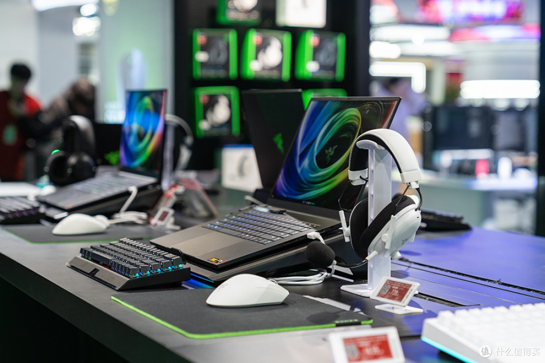【探店体验】宁波首家雷蛇Razer专卖店空降京东MALL