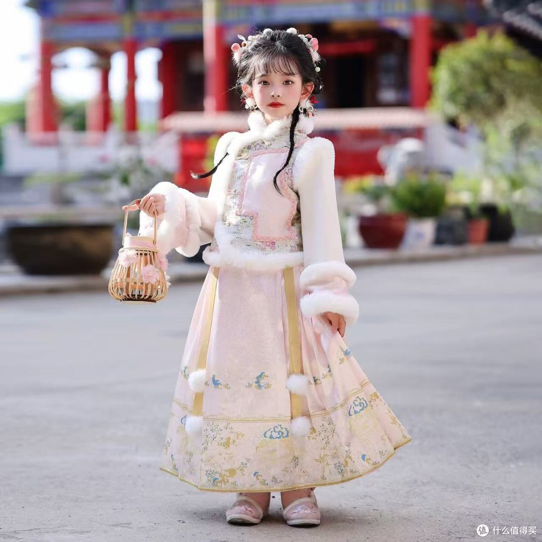 2025新年必入!女童马面裙格格服,穿成年画里的小福娃🧧