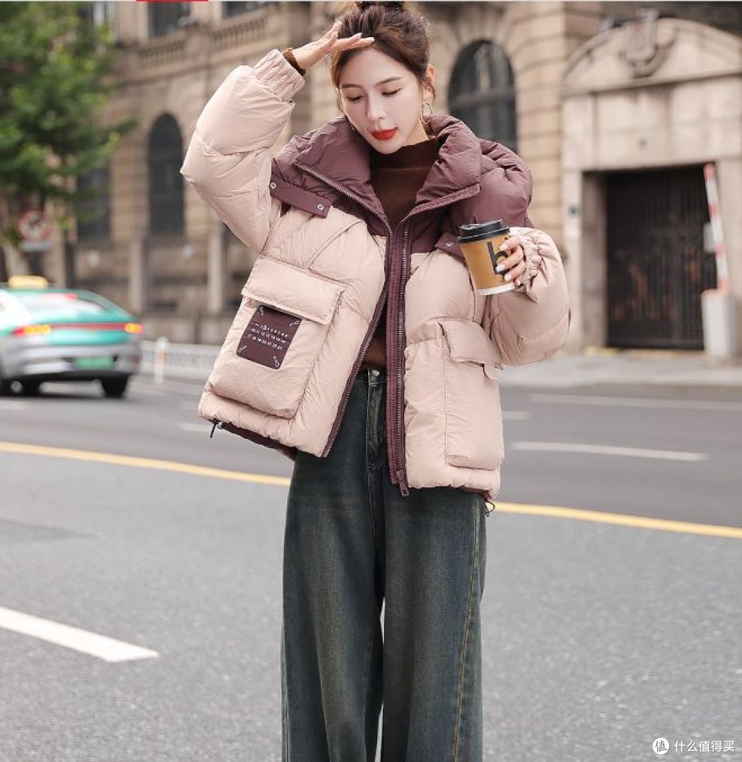 2025冬季新款：丝柏舍推出撞色宽松羽绒服 ，时尚暖和！