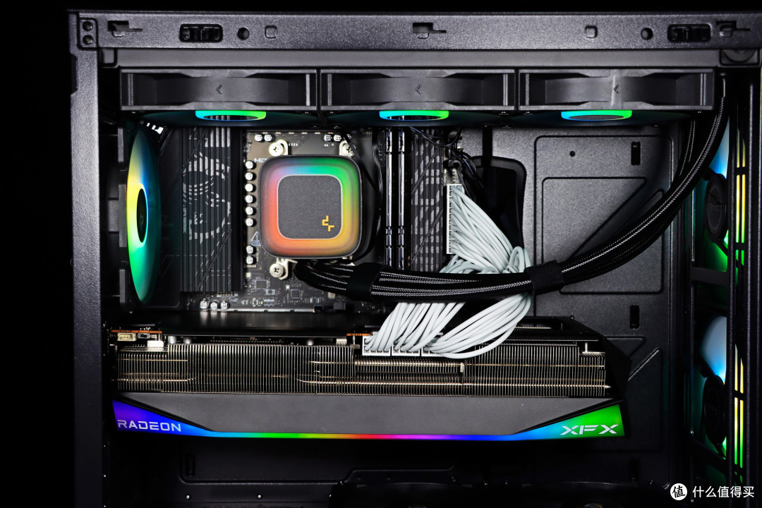 玩游戏的友友们,同价格下 9070 XT 完胜 RTX 5070,别选错了呀