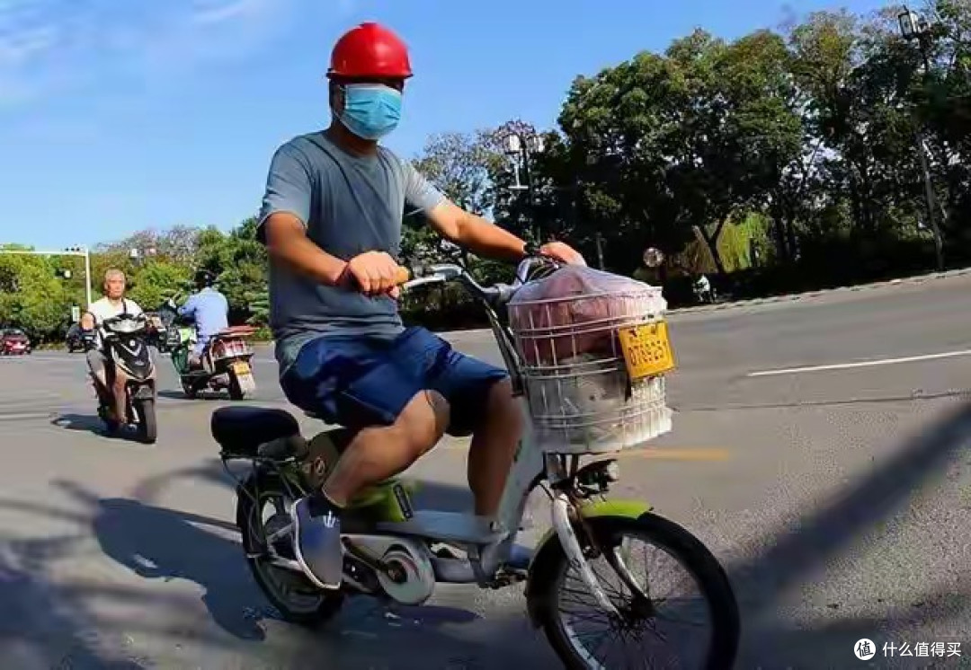 工信部:老百姓要什么,就造什么样的电动车,速度、后座呼声高涨