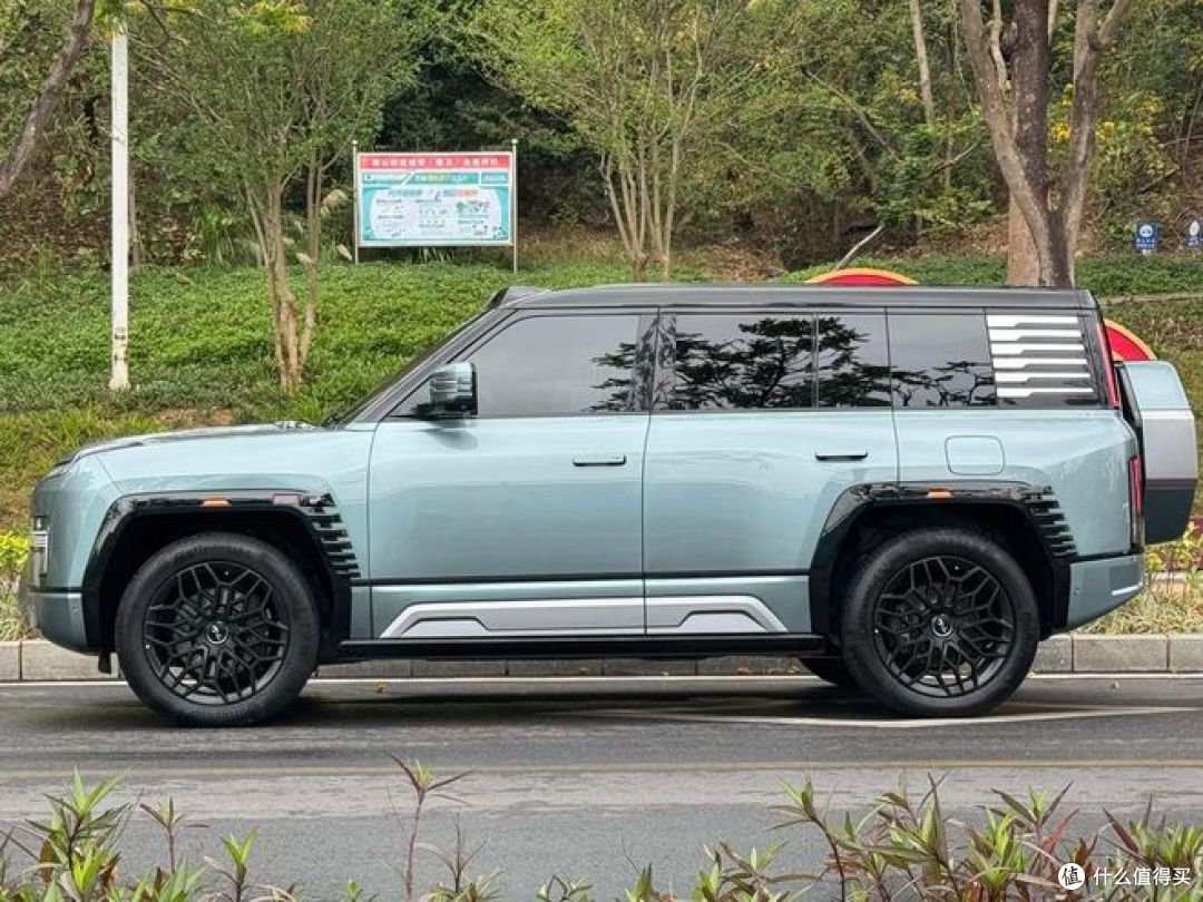 国产超豪华车站住脚了吗？你心仪的豪华车有哪几款？