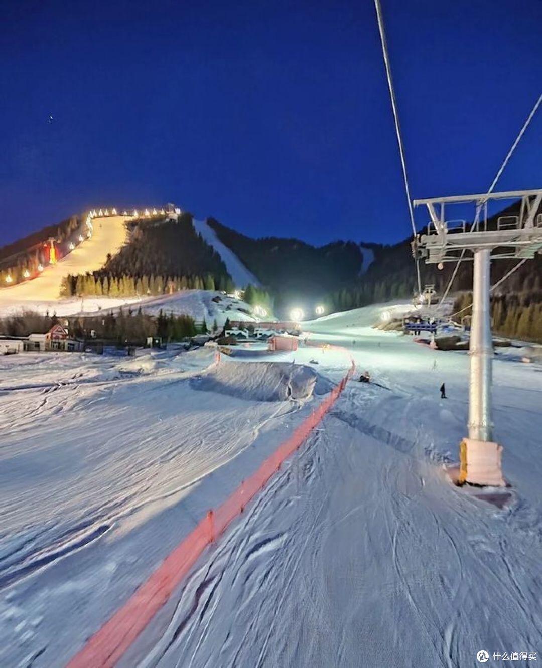 维斯特滑雪场,乌鲁木齐大型灯光滑雪场,集娱乐休闲一站式