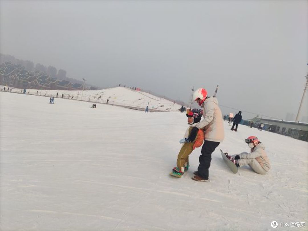 维斯特滑雪场,乌鲁木齐大型灯光滑雪场,集娱乐休闲一站式