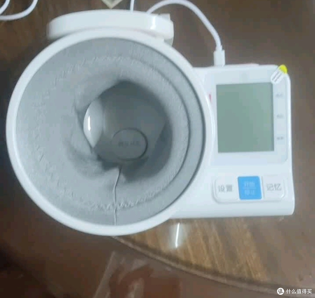 给家人的健康守护:京东京造臂筒式血压计太实用了