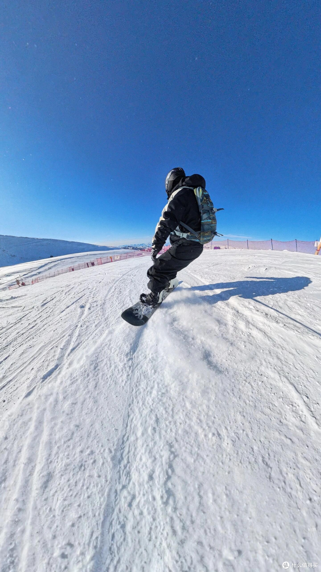⛷️滑雪出片封神!Insta360 X4,自拍杆自动隐身太酷了~