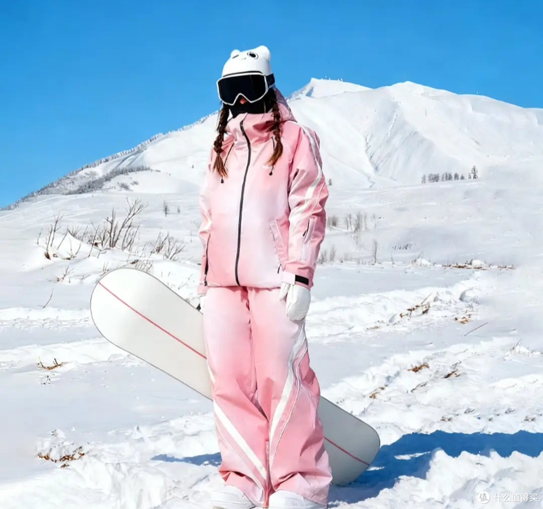 我的雪场吸睛战袍:RAWRWAR2025扎染粉滑雪服套装