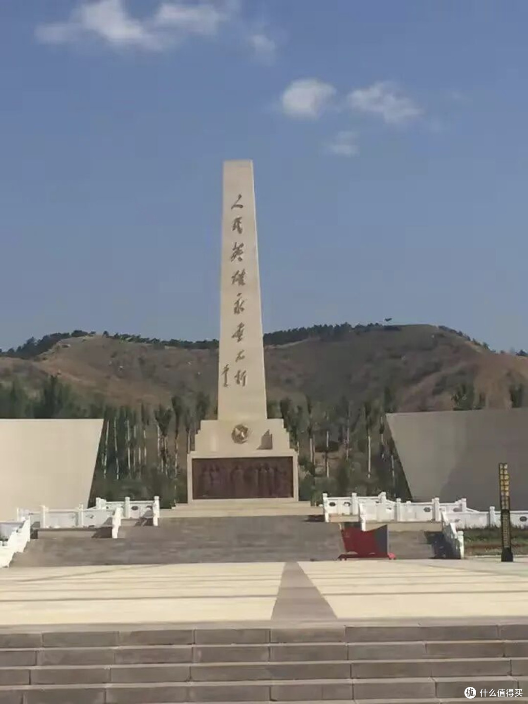 雪场测评官的红色暖冬之旅:大青山红色文化公园攻略+避坑指南