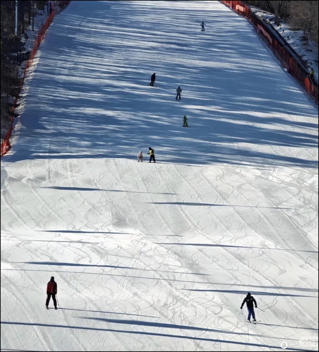 从横滑降到C弯:滑雪技巧进阶