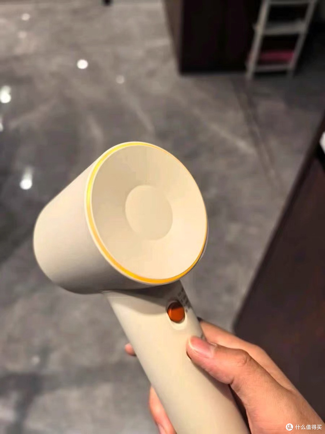 双旦焕新：高速吹风机提升幸福感