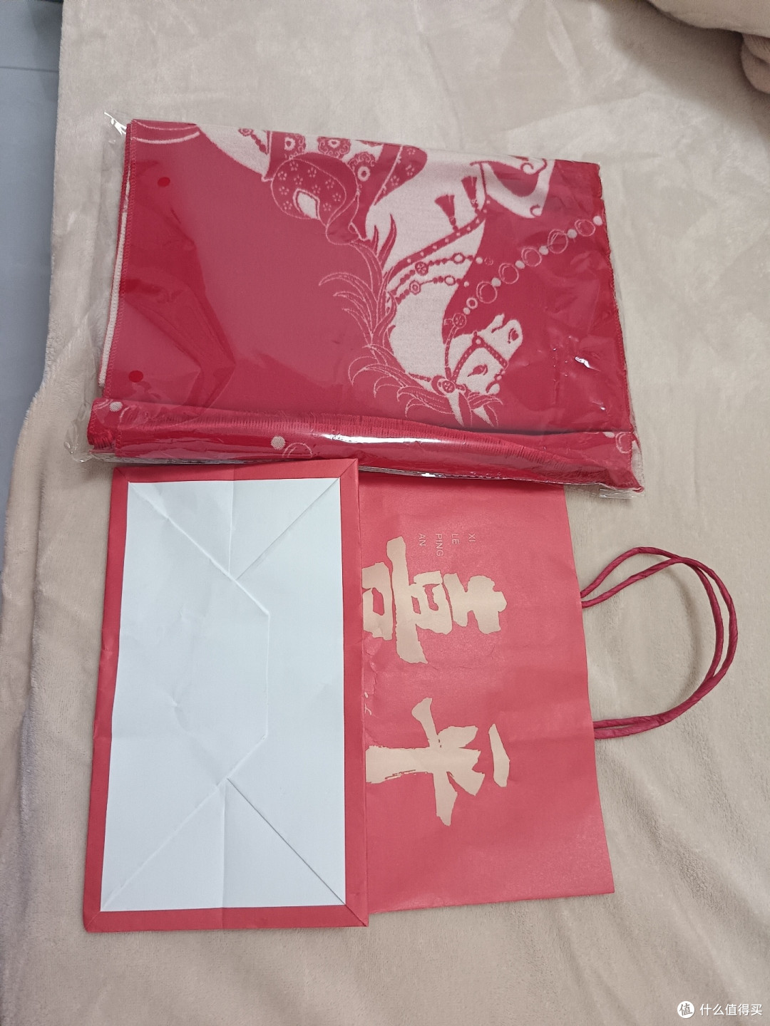 非遗手工织造:麒麟纹羊绒披肩