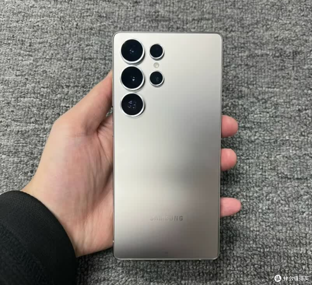 2025大屏手机怎么选?三星S25 Ultra 2亿像素+AI助理实测
