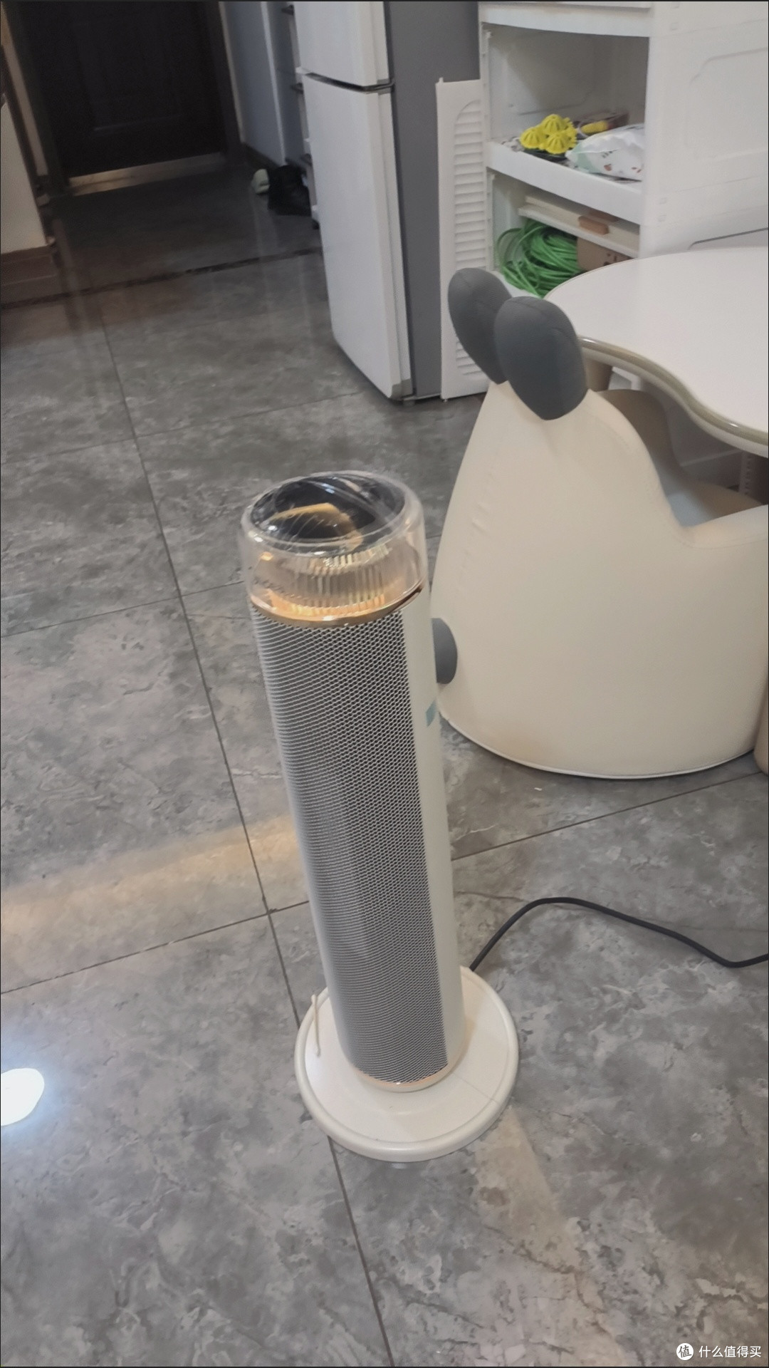双旦家居家电焕新季,奥克斯石墨烯暖风机高效取暖
