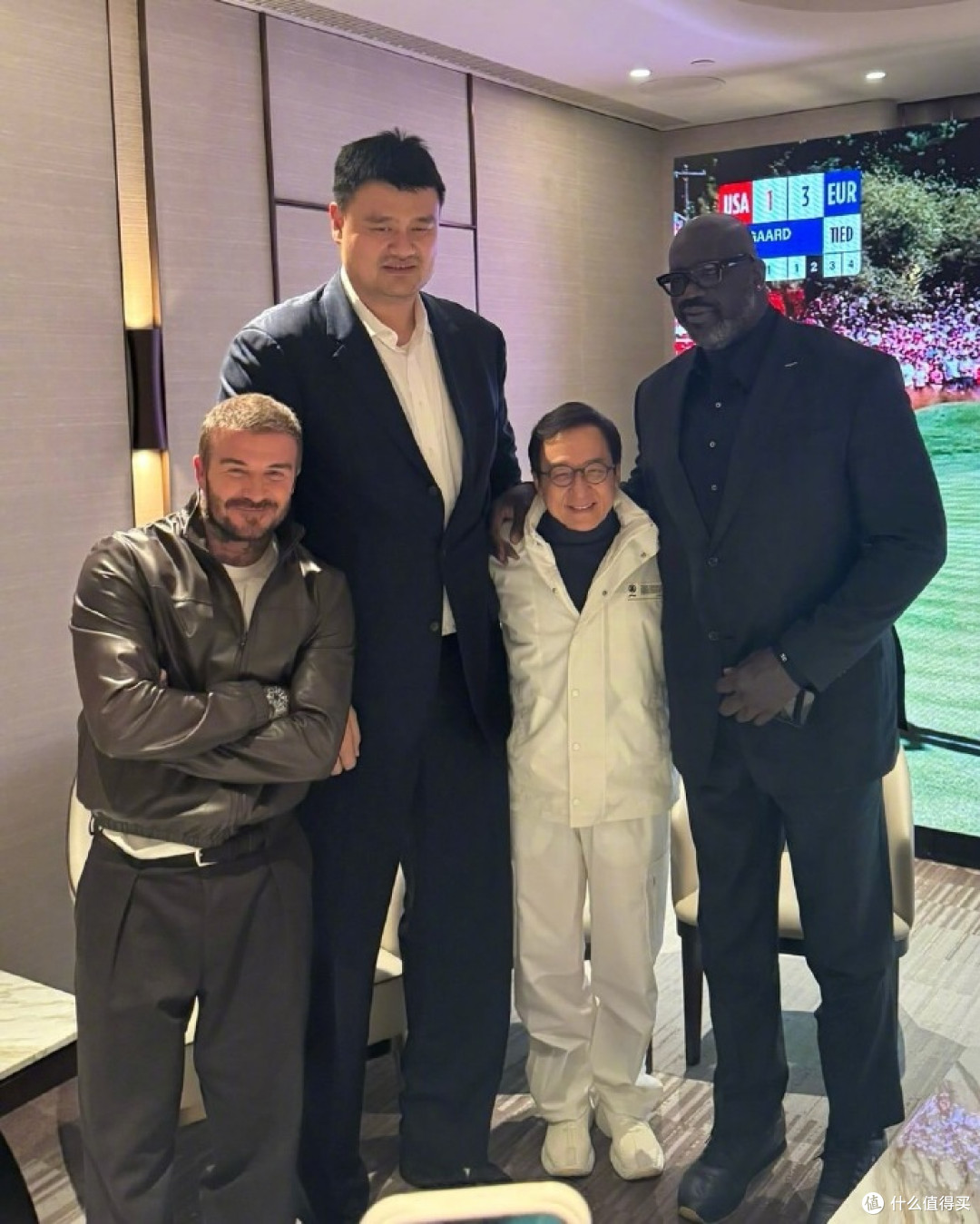 NBA中国赛澳门站的比赛-贝克汉姆、姚明、成龙、奥尼尔同框