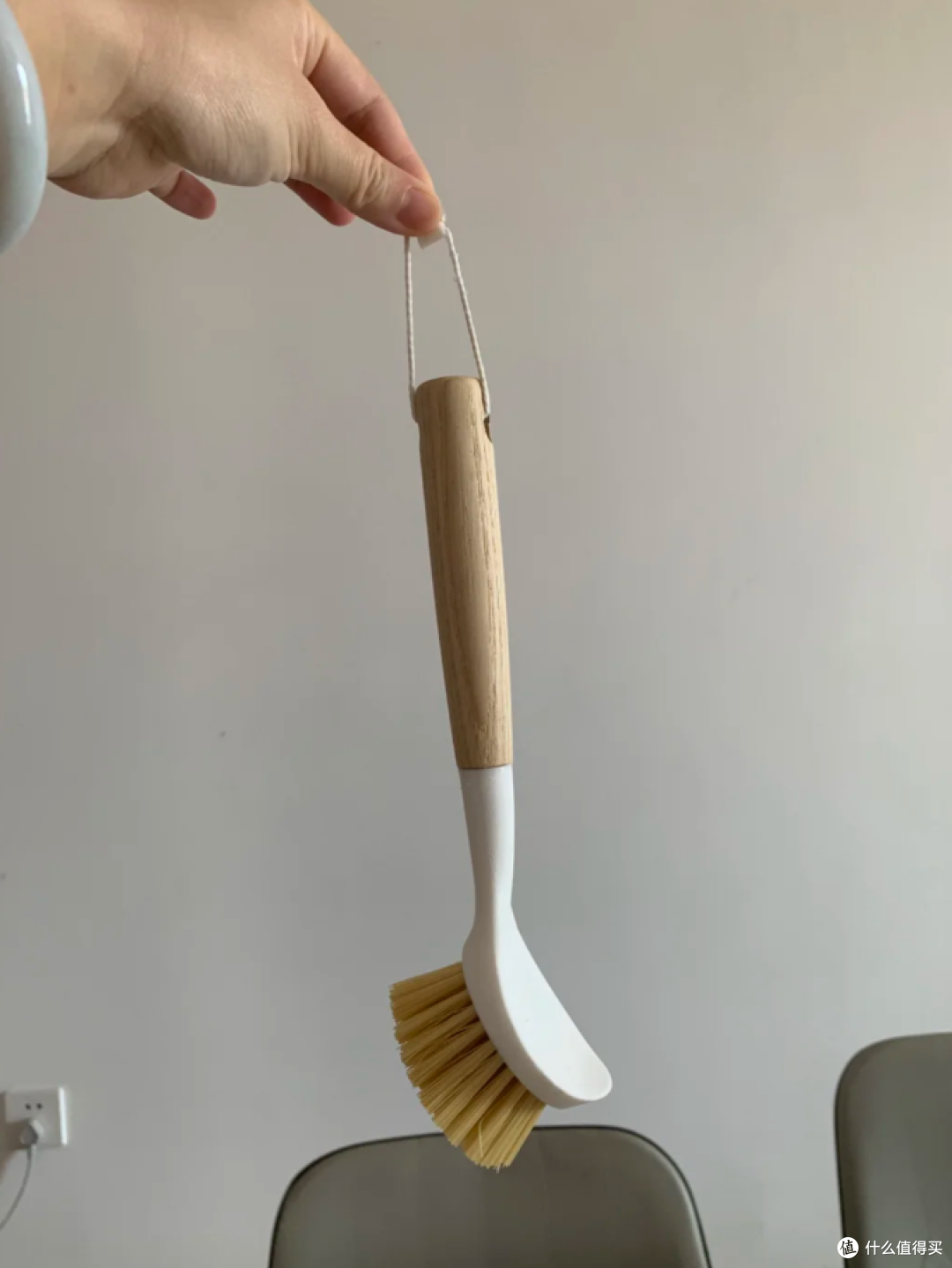 拆下来的“衣服吊牌”别扔！这样改造一下，用途太广了