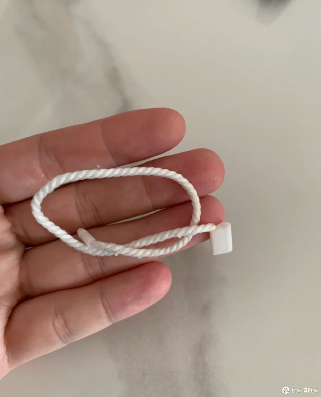 拆下来的“衣服吊牌”别扔！这样改造一下，用途太广了