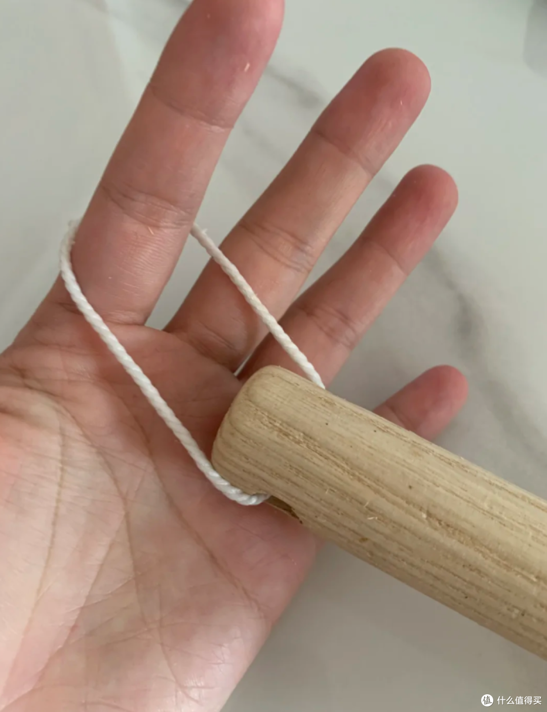 拆下来的“衣服吊牌”别扔！这样改造一下，用途太广了