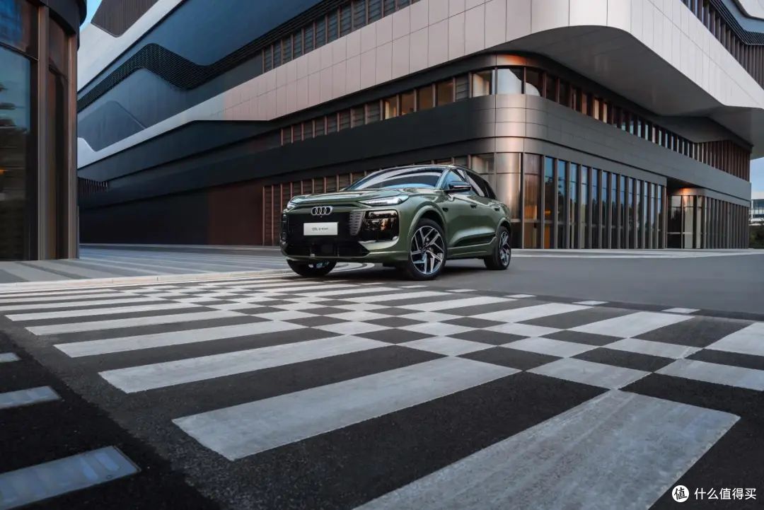 一汽奥迪Q6L e-tron：新能源豪华车，我是“天花板”！安全舒适