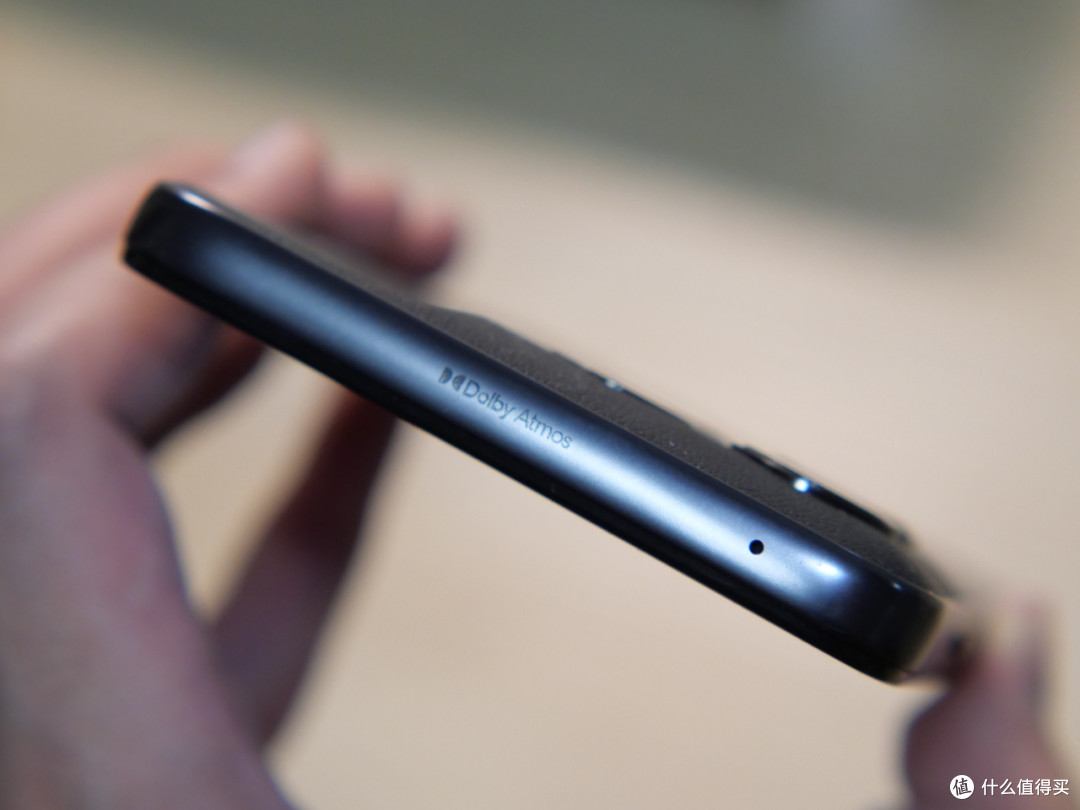 或许是最好的LCD手机?7000mAh+军工机身+5000w像素,千元可拿下