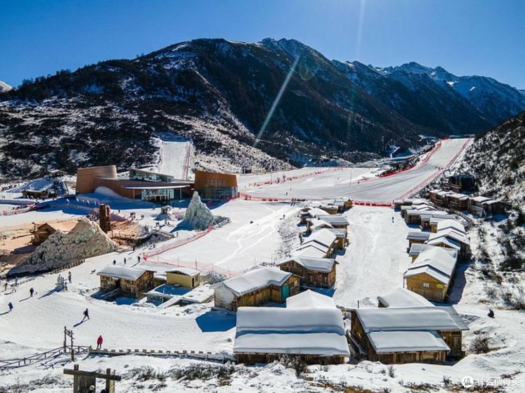 双旦打卡乌鲁木齐南山滑雪场：天山脚下的冰雪之约！