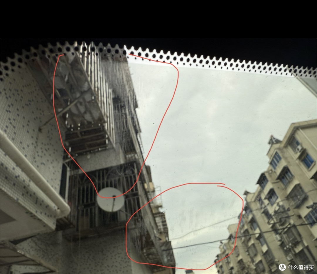 前档驾驶员侧、疑似烤爆丝