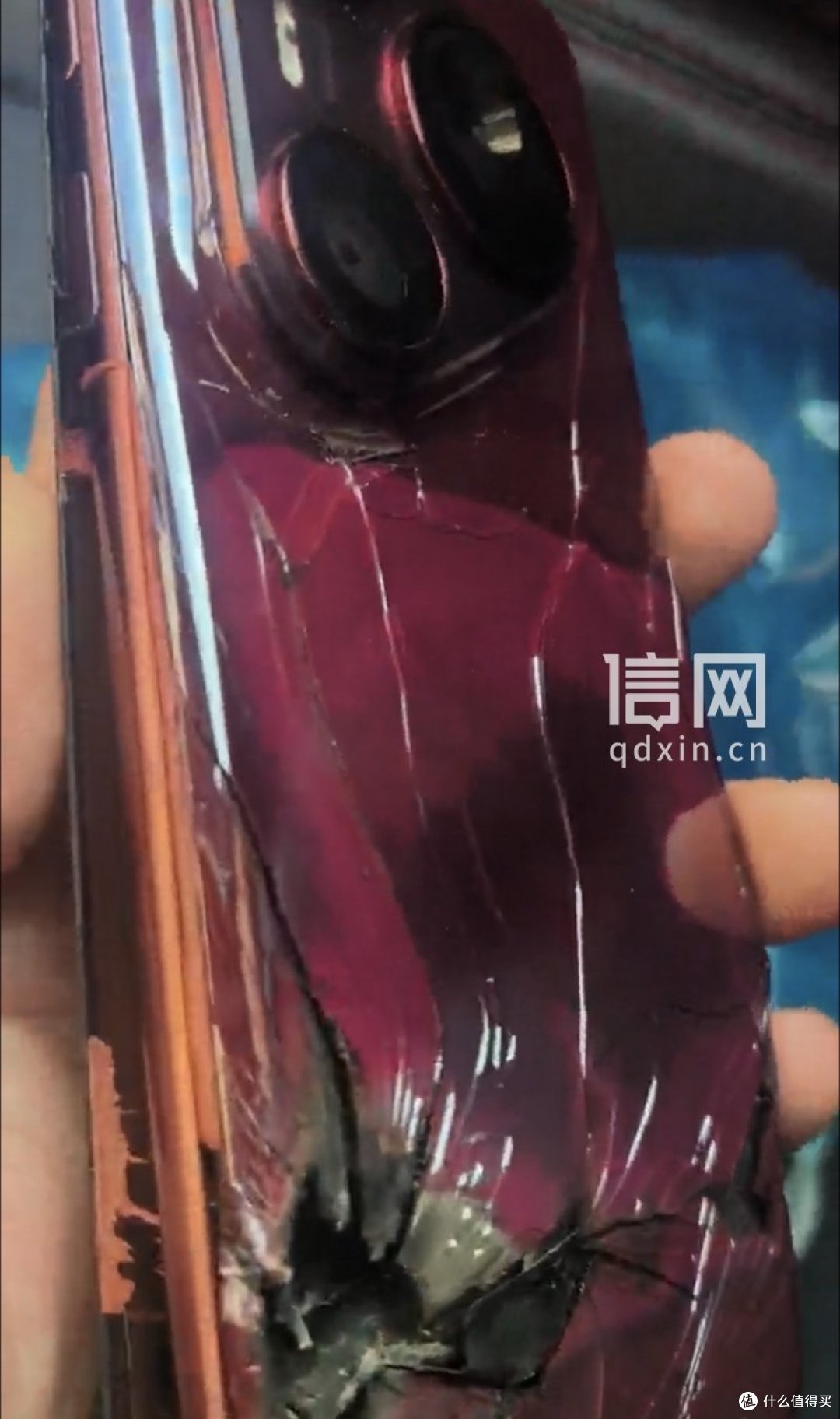 华为新手机充电时电池爆了 售后凭照片认定“外力所致”拒保