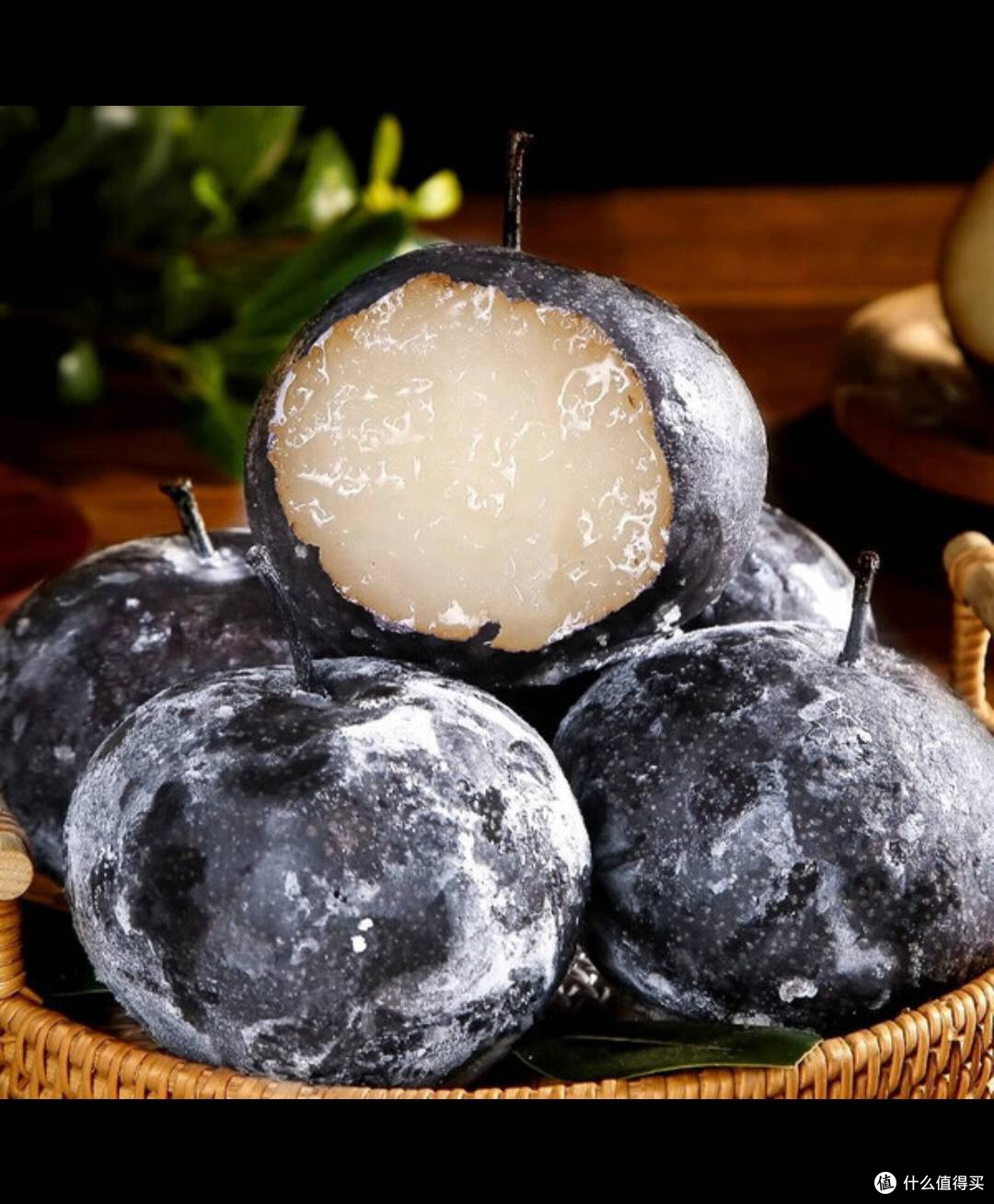 东北冻梨:雪季里的“黑珍珠”美味指南