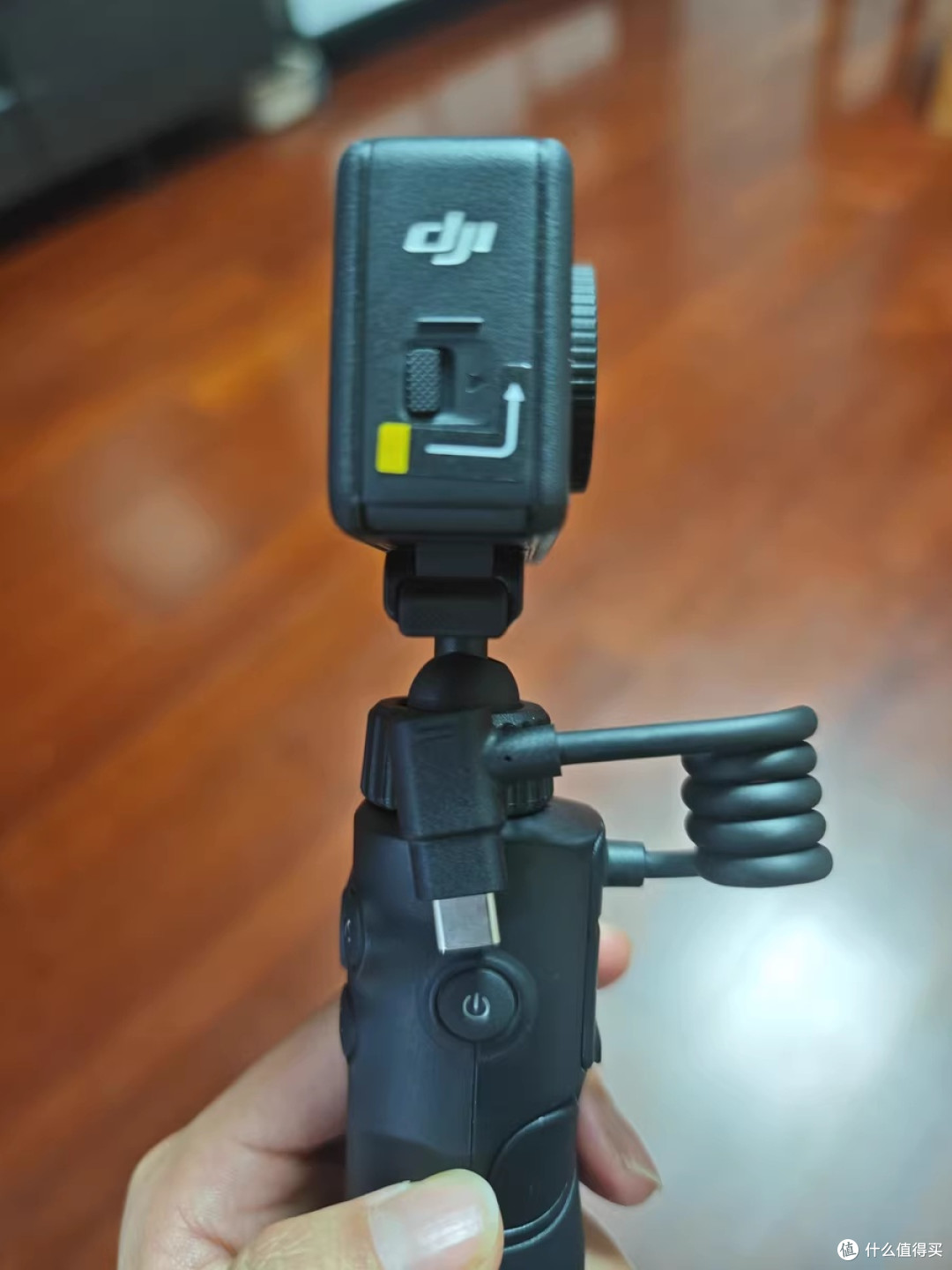 雪场上的全能影像伙伴：大疆Osmo Action 6