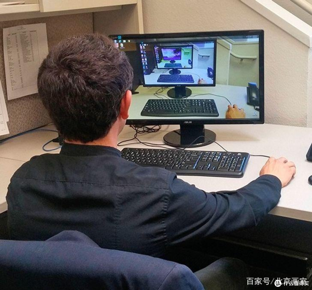 11个网友晒出他们的电脑桌面,原来壁纸还能这么“玩”!