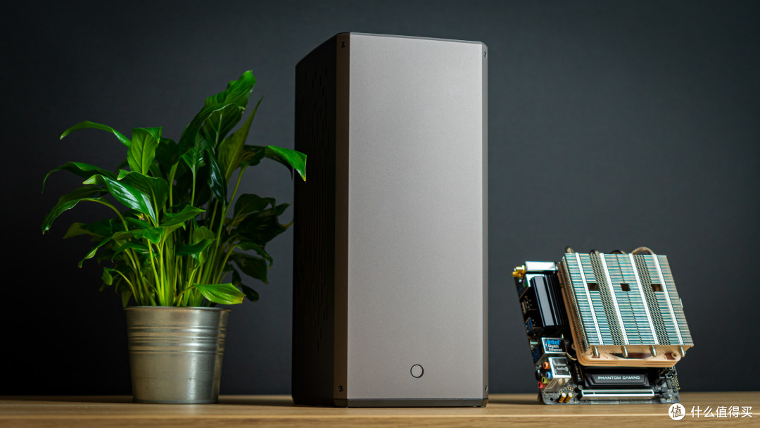 2025 年末 Mini-ITX DIY装机机箱推荐:实测紧凑型 PC 装机之选