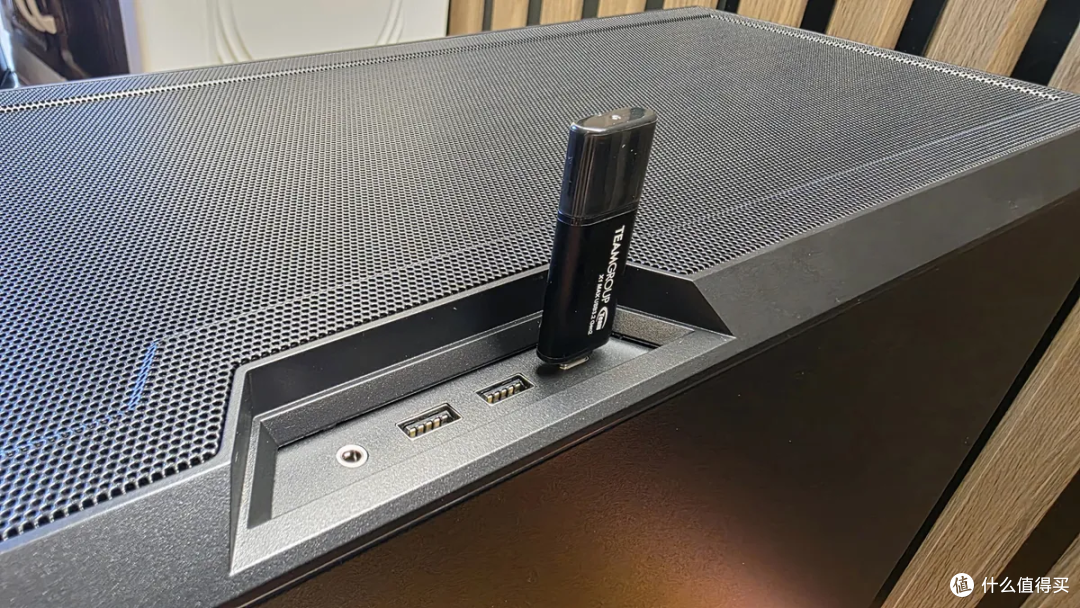 上手体验LianLi Lancool 217 INF:RGB与镜面设计迥异原版木质217