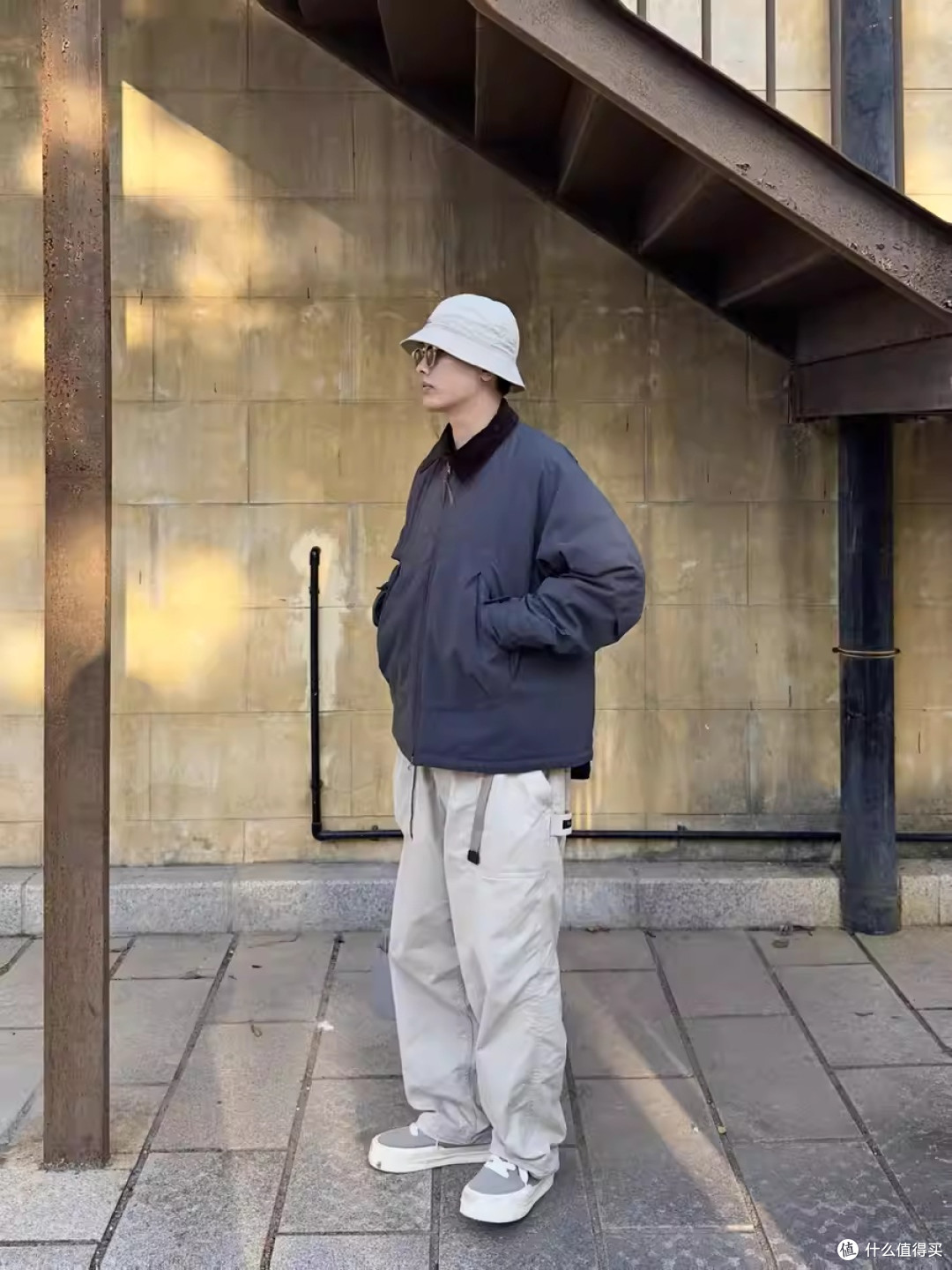 蓝岐男士翻领棉夹克双旦穿搭体验：经典与实用的完美融合