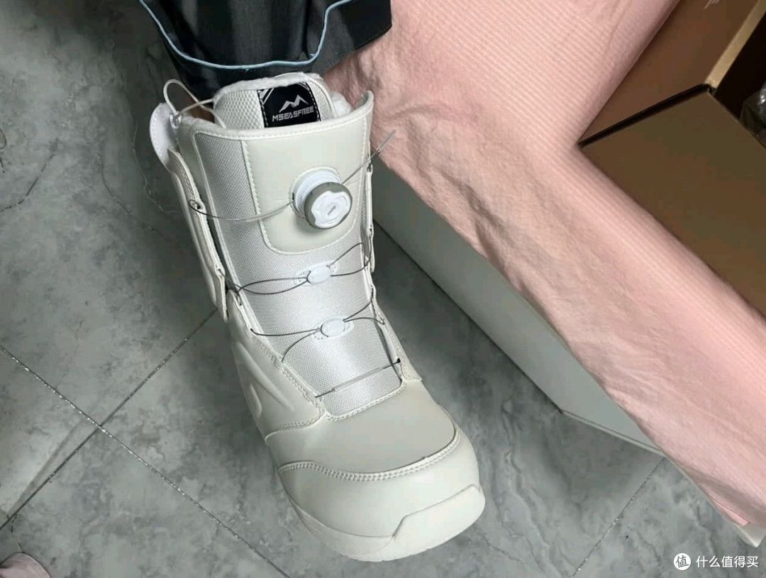 MSEASFREE快穿雪鞋:便捷与保暖兼备