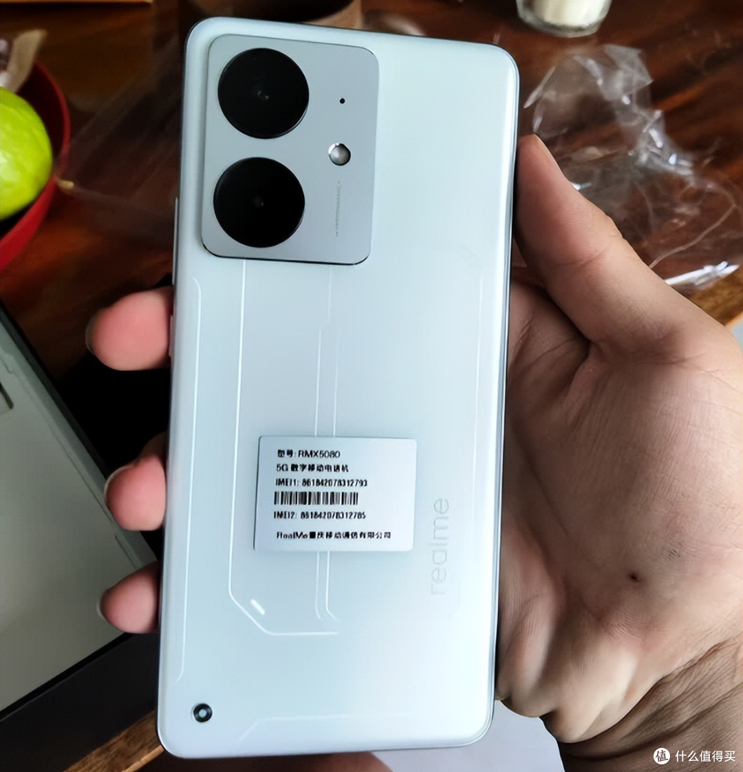 真我放弃“高利润”，16GB+512GB跌至1689元，7000mAh+188万跑分